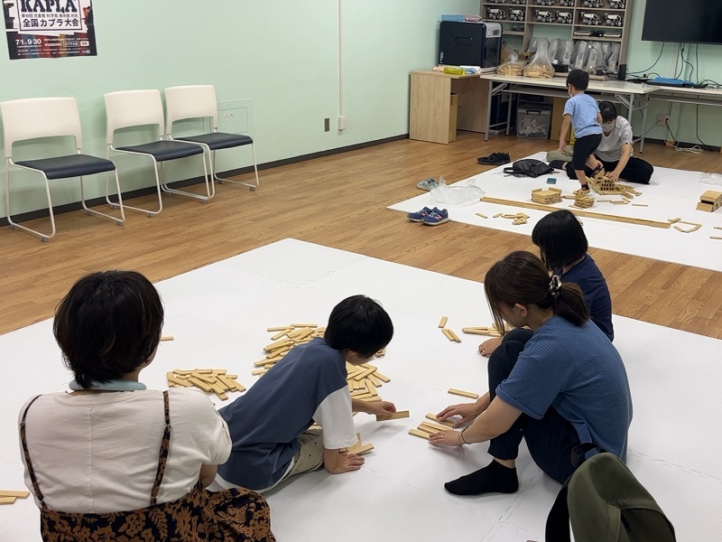 魔法の板「カプラ®」で、好きな作品を作ろう！